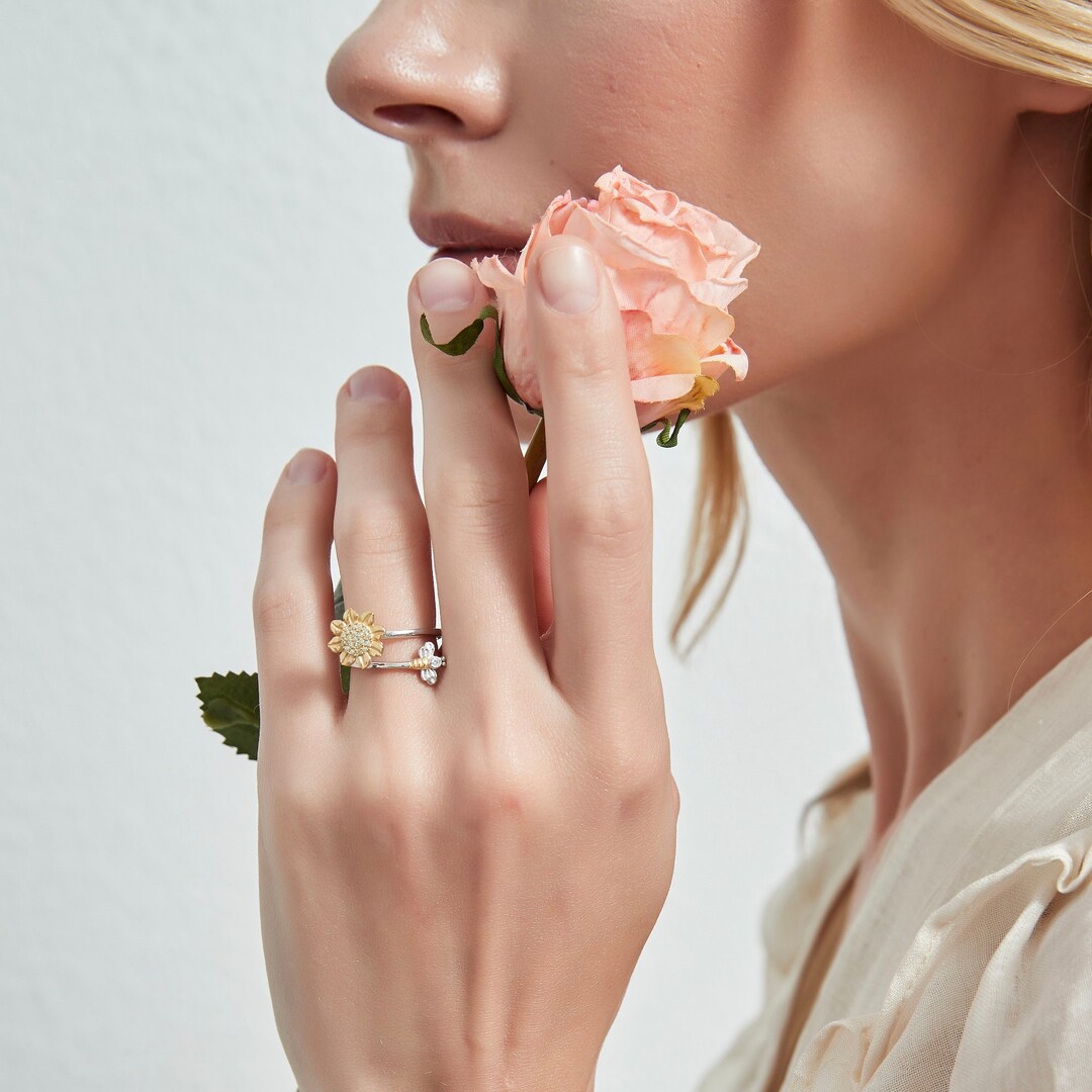 Flower Phone Fidget Spinner Ring Best Seller* 18k Gold Plated